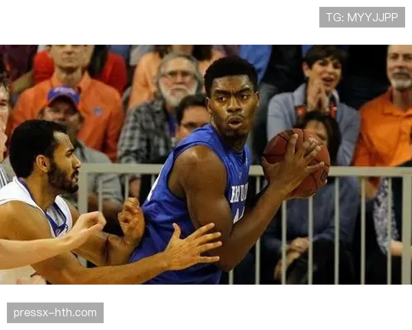 戴维斯防守端大放异彩，助球队重振旗鼓提升竞争力