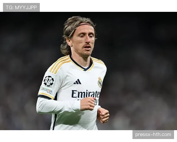 巴尔韦德与莫德里奇：两代中场核心状态迥异，共绘皇马中场辉煌篇章