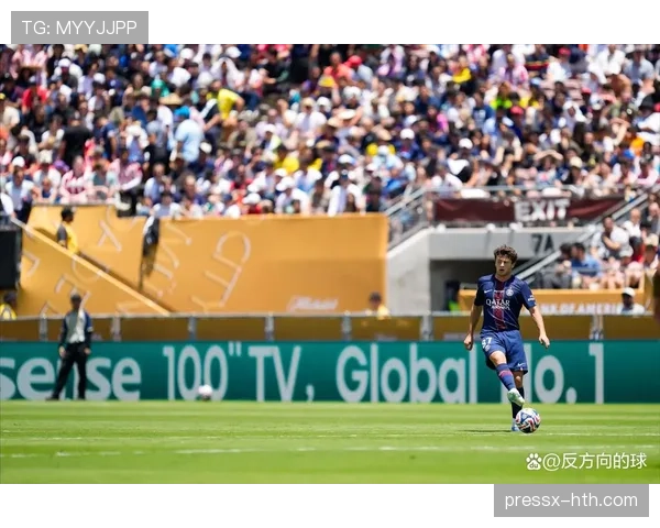 欧冠再陷VAR争议：裁判关键判罚引球迷激烈讨论