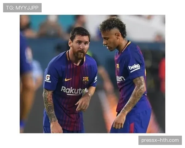 德布劳内 vs 哈维：时代中场风格对比分析